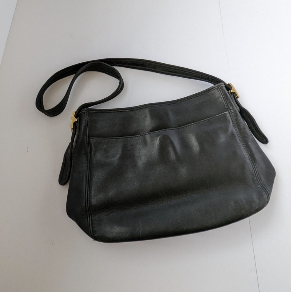 Vintage Coach Shoulder Bag.